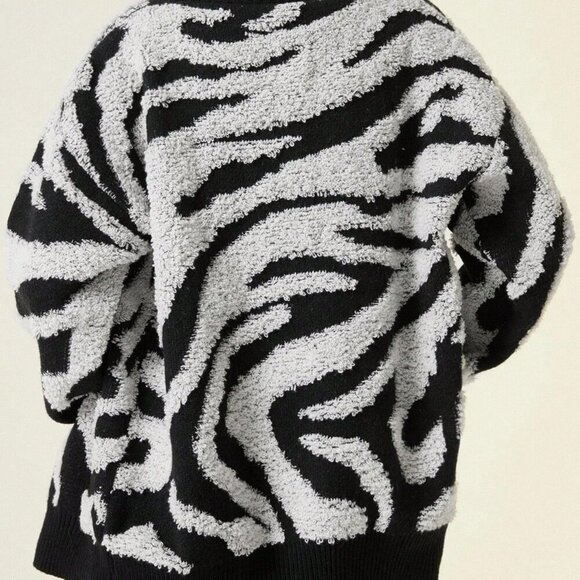 Black & White Casual Women's Graphic zebra Pattern Drop Shoulder Cardigan - Picture 2 of 6